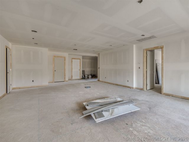 10775 S Sheridan Road, Tulsa, OK 74133