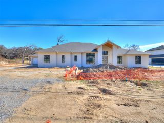 10775 S Sheridan Road, Tulsa, OK 74133