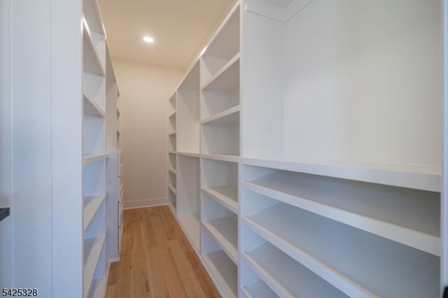 307 Schepis Ave, Saddle Brook Twp., NJ 07663