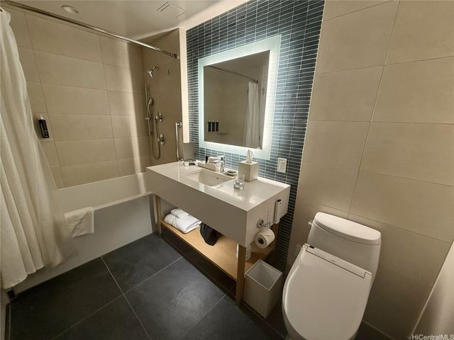 1390 Kapiolani Boulevard 3306, Honolulu, HI 96814
