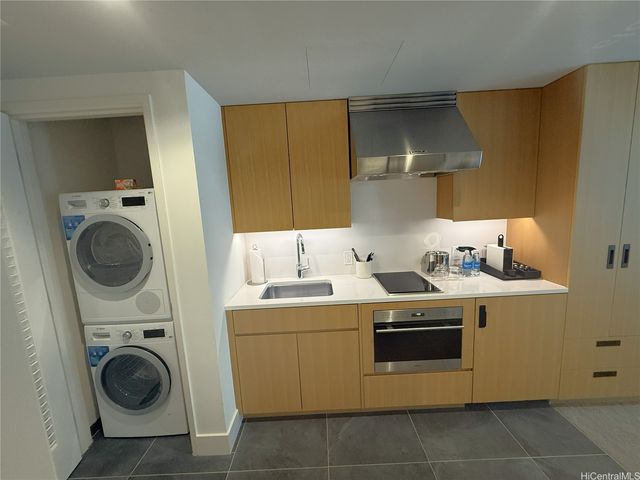 1390 Kapiolani Boulevard 3306, Honolulu, HI 96814