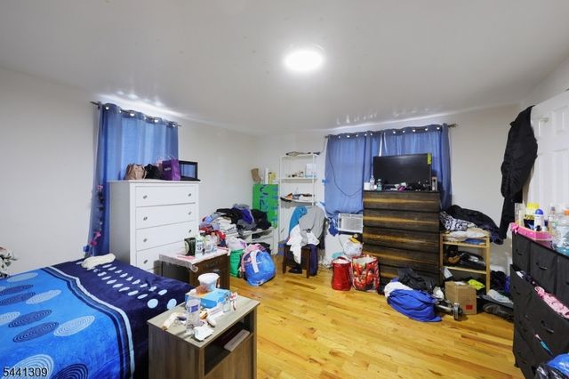617 Court St, Elizabeth City, NJ 07206