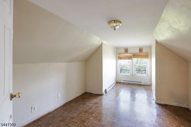 617 Court St, Elizabeth City, NJ 07206
