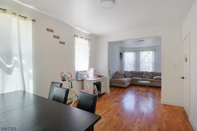 617 Court St, Elizabeth City, NJ 07206