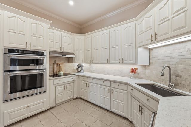 121 Honeysuckle Drive, Justin, TX 76247