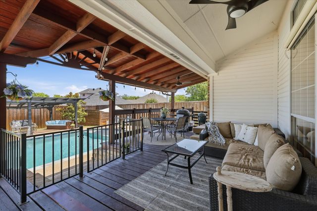 121 Honeysuckle Drive, Justin, TX 76247