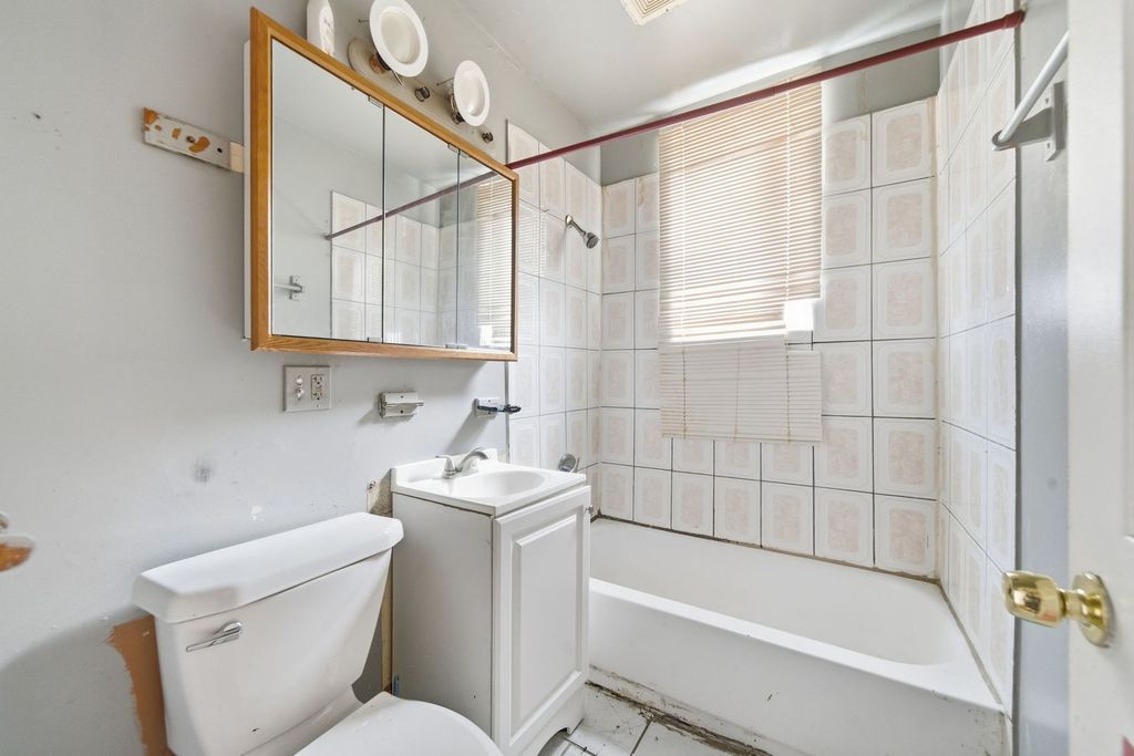 2859 S Homan Avenue, Chicago, IL 60623 — photo 4
