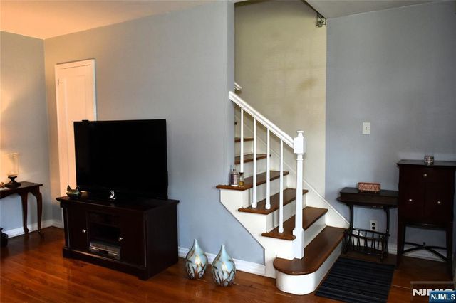 5-65 Elmwood Terrace 35, Elmwood Park, NJ 07407