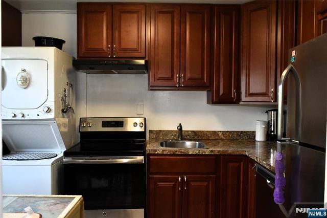 5-65 Elmwood Terrace 35, Elmwood Park, NJ 07407
