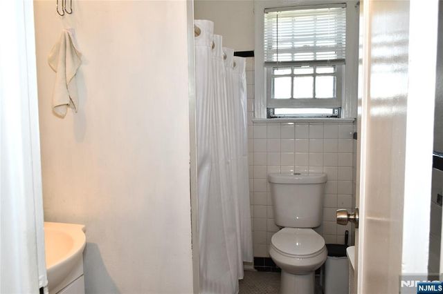 5-65 Elmwood Terrace 35, Elmwood Park, NJ 07407