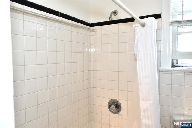 5-65 Elmwood Terrace 35, Elmwood Park, NJ 07407