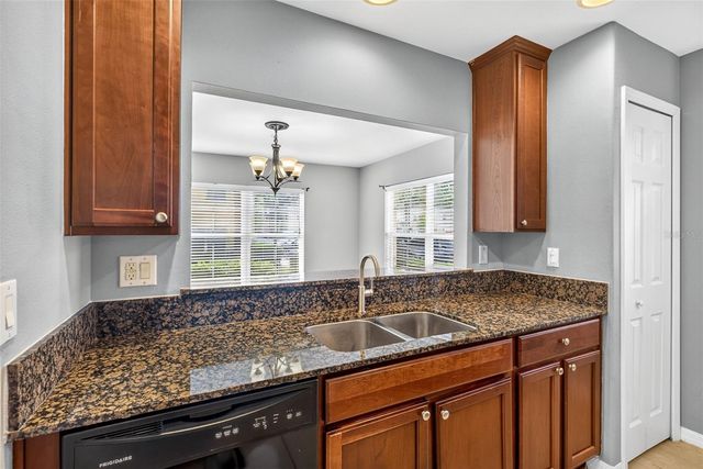 37602 AARALYN RD, Zephyrhills, FL 33542