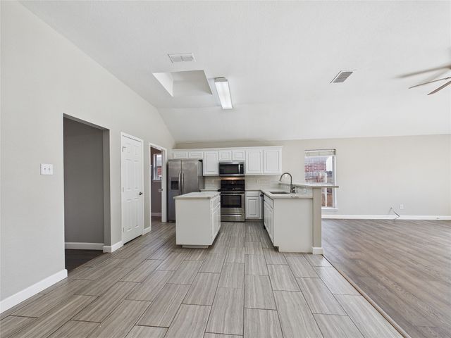 7248 Retriever Lane, Fort Worth, TX 76120