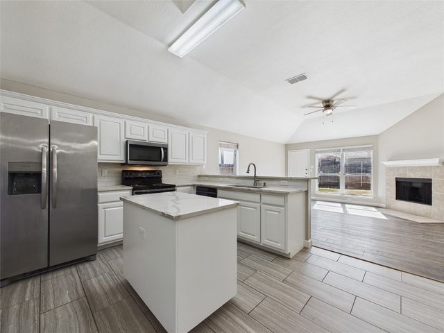 7248 Retriever Lane, Fort Worth, TX 76120