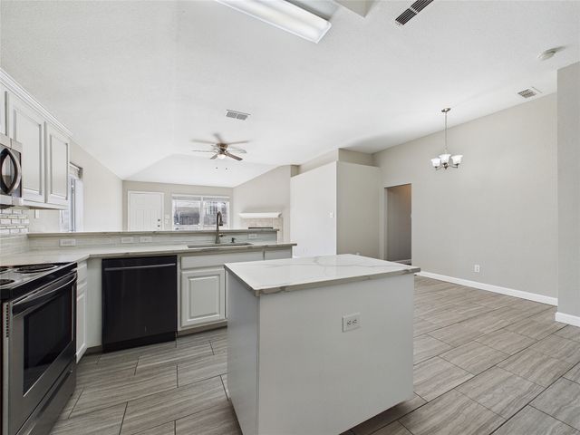 7248 Retriever Lane, Fort Worth, TX 76120