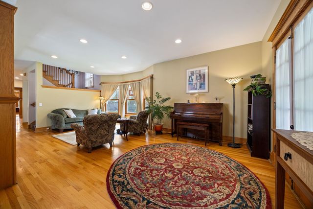 550 N Marion Street, Oak Park, IL 60302