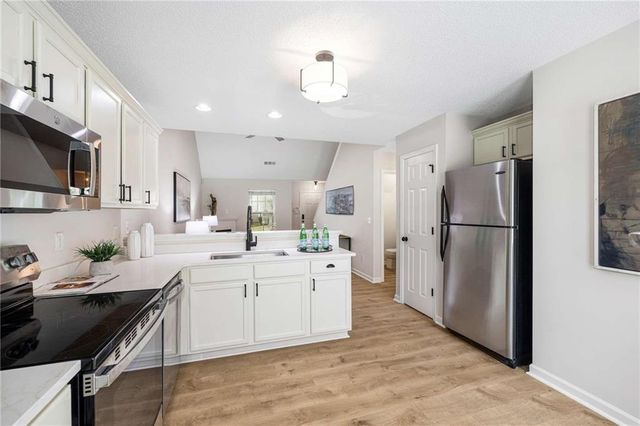 3063 Broadleaf Trail, Fairburn, GA 30213