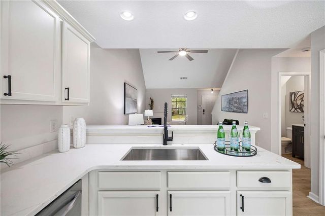 3063 Broadleaf Trail, Fairburn, GA 30213
