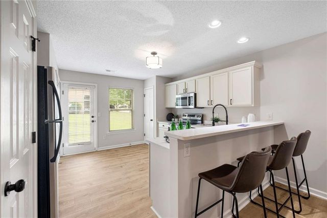 3063 Broadleaf Trail, Fairburn, GA 30213