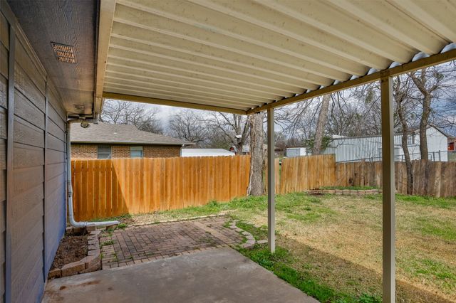 602 N Jordan Street, Whitesboro, TX 76273