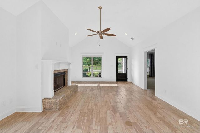 7824 Hemlock Street, Daphne, AL 36527