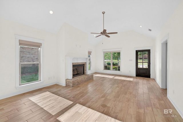 7824 Hemlock Street, Daphne, AL 36527