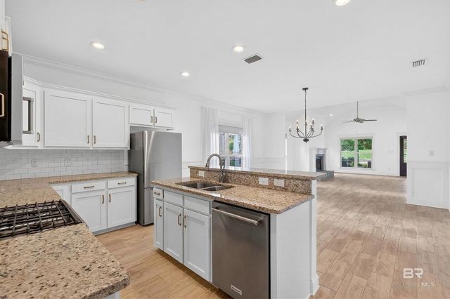 7824 Hemlock Street, Daphne, AL 36527