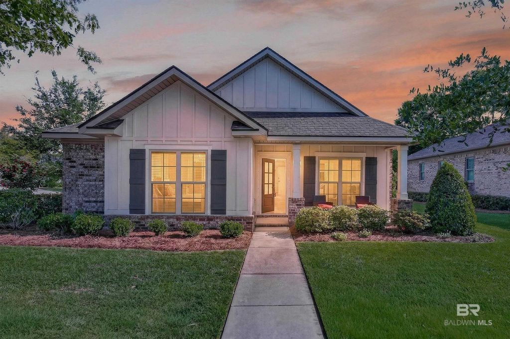 7824 Hemlock Street, Daphne, AL 36527