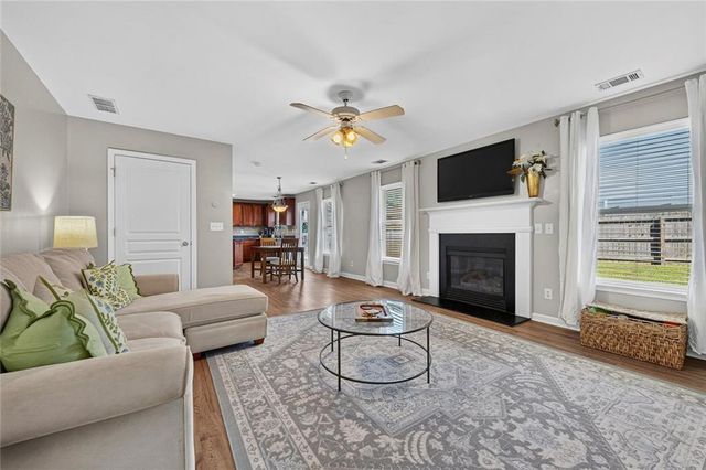 129 Hidden Lake Circle, Canton, GA 30114