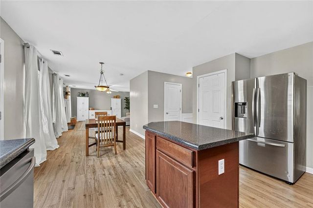 129 Hidden Lake Circle, Canton, GA 30114