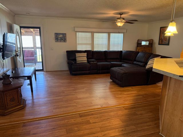 911 Old Magnolia Dr., Conway, SC 29526