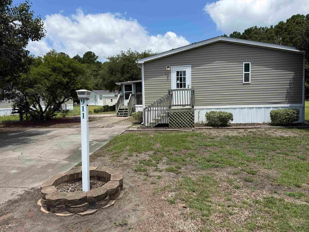 911 Old Magnolia Dr., Conway, SC 29526