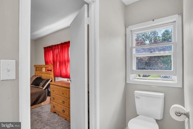 2261 PINE RD, York, PA 17408