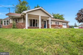 2261 PINE RD, York, PA 17408