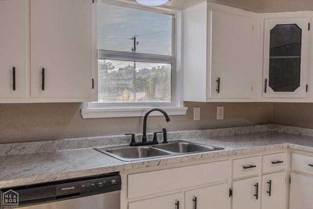 601 N Center Hill Road, Paragould, AR 72450