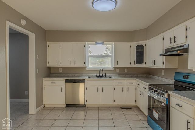 601 N Center Hill Road, Paragould, AR 72450