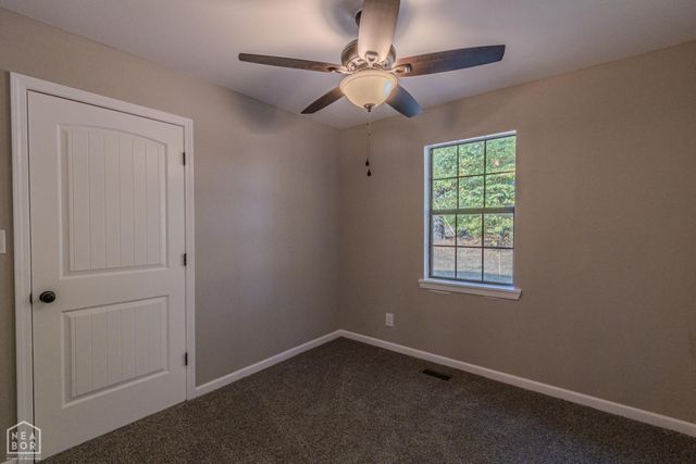 601 N Center Hill Road, Paragould, AR 72450