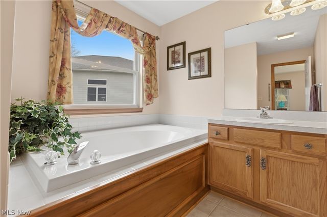 9433 Scottsdale Drive, Broadview Heights, OH 44147