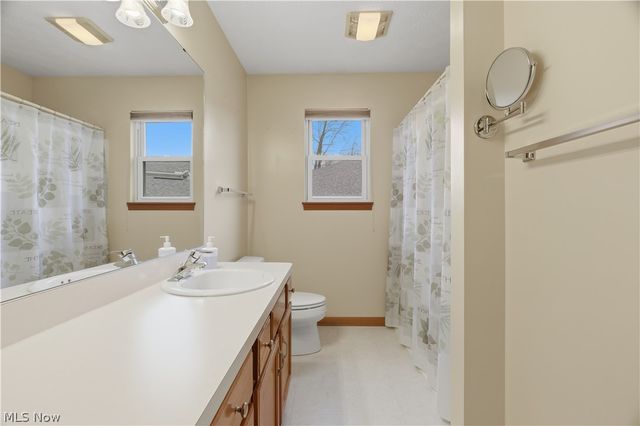 9433 Scottsdale Drive, Broadview Heights, OH 44147