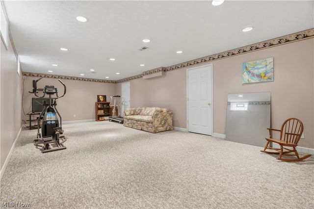 9433 Scottsdale Drive, Broadview Heights, OH 44147