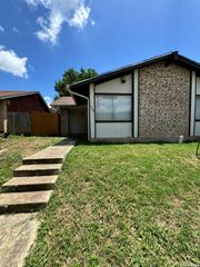 6604 SPRING HURST ST, San Antonio, TX 78249
