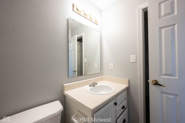 3220 River Villa Way, Indianapolis, IN 46208
