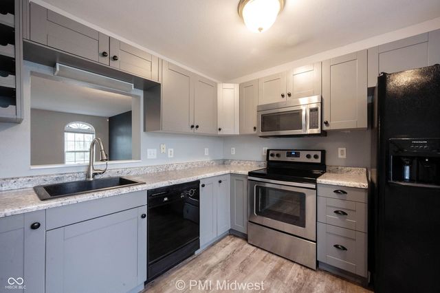 3220 River Villa Way, Indianapolis, IN 46208