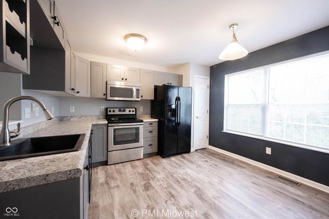 3220 River Villa Way, Indianapolis, IN 46208