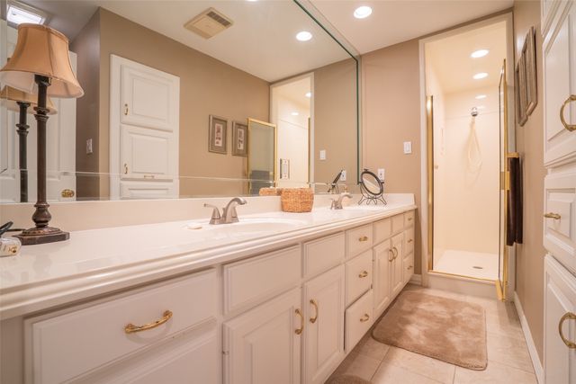 5001 Rio Vista Drive, Granbury, TX 76049