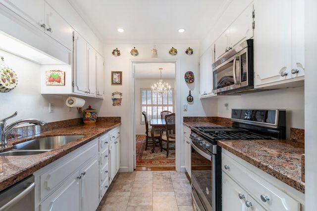 523 Maple Street, San Mateo, CA 94402