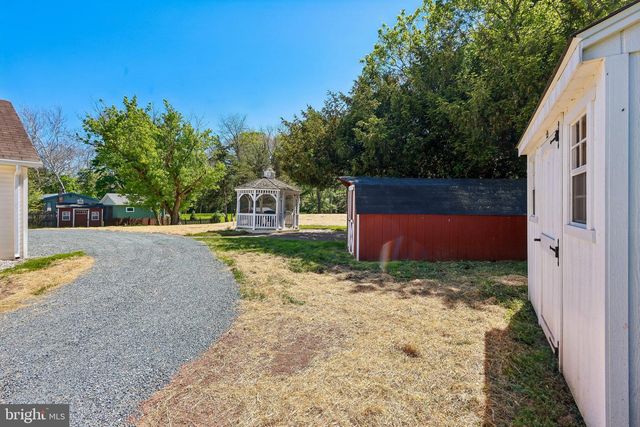 107 READINGTON RD, Whitehouse Station, NJ 08889