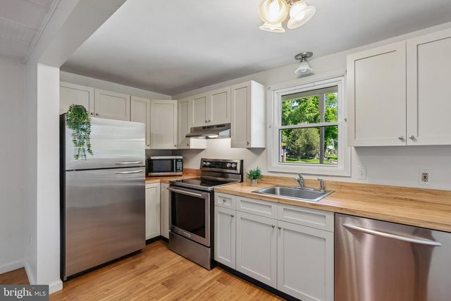 107 READINGTON RD, Whitehouse Station, NJ 08889