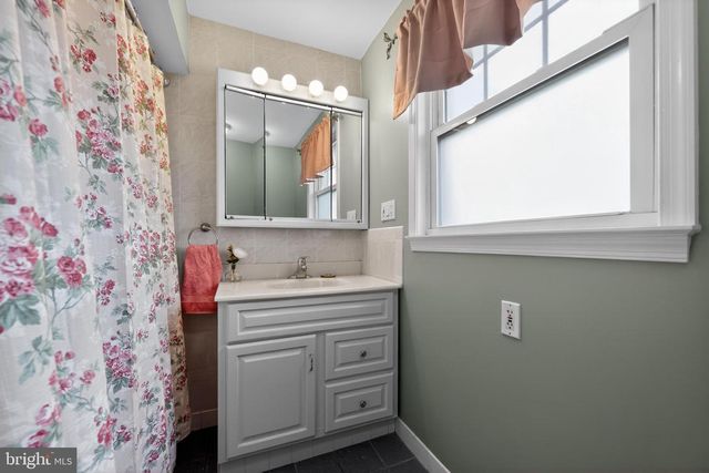 923 ELDRIDGE AVE, Collingswood, NJ 08107