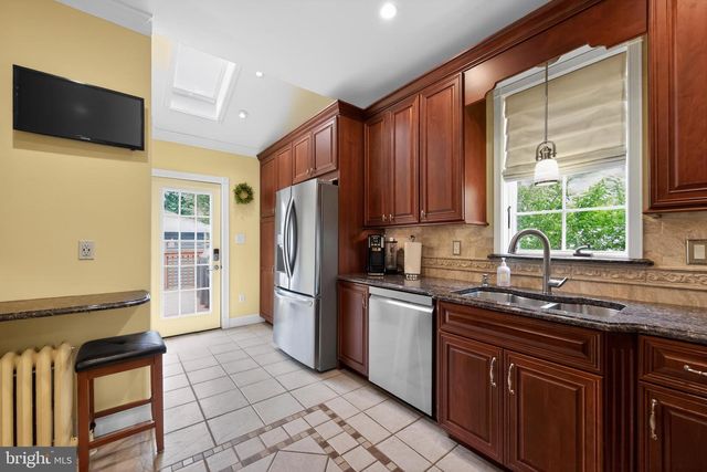 923 ELDRIDGE AVE, Collingswood, NJ 08107